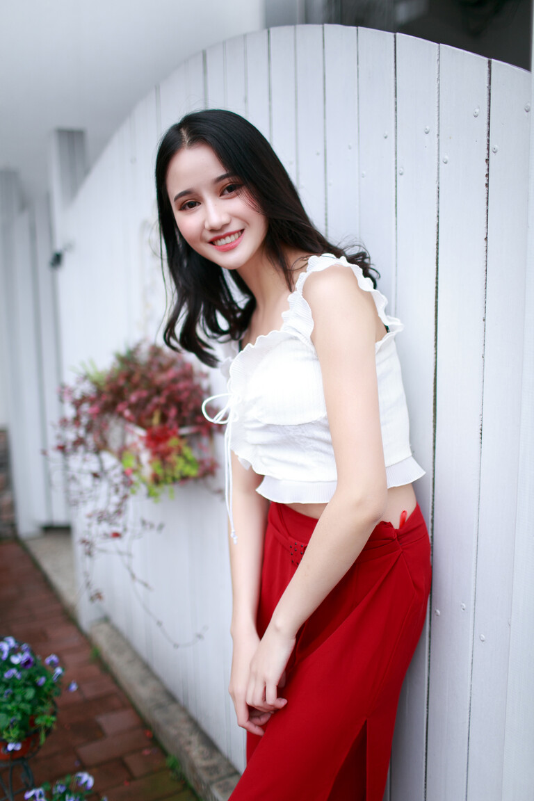 Cheng Xiang Lan russian bridesmaid