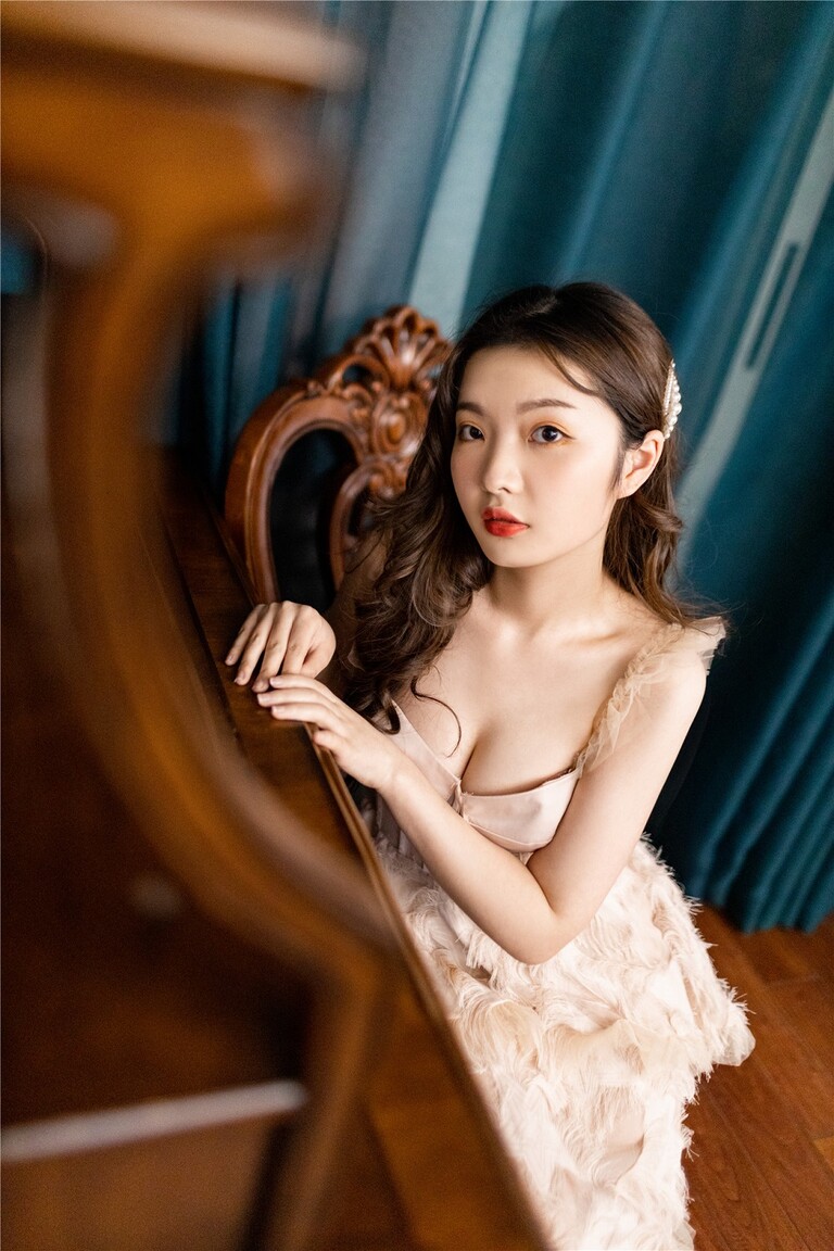 Huang Xiang Jiang  russian bridesw