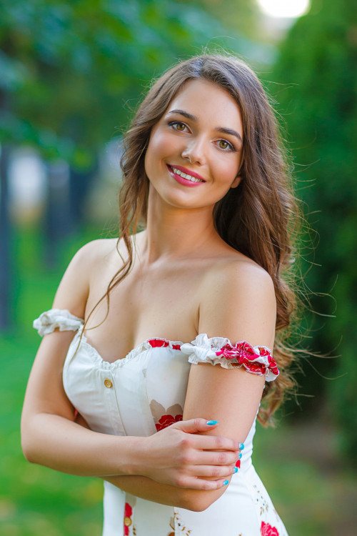 Lina russian bridesmaid