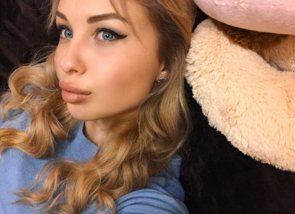 Alexa russian bridesmaid