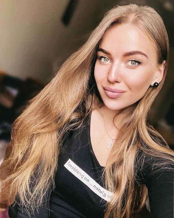 Oksana russian bridesmaid