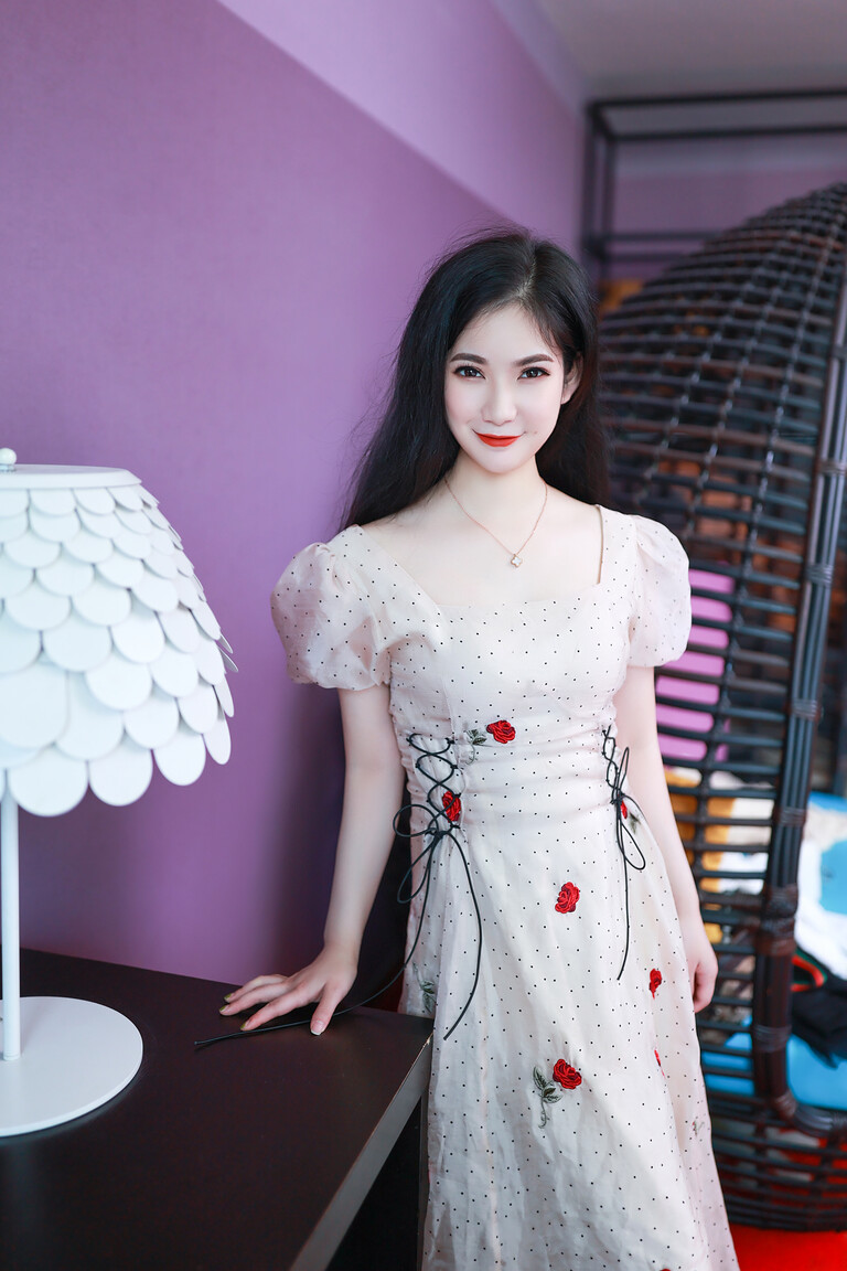 limengying russian bridesmaid