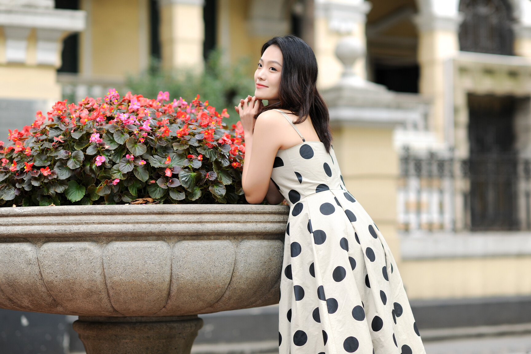 Zhang Rui Jie russian bridesmaid